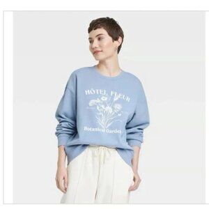 Universal Thread Leisure Studio Oversized Graphic Sweatshirt Women Size L Blue